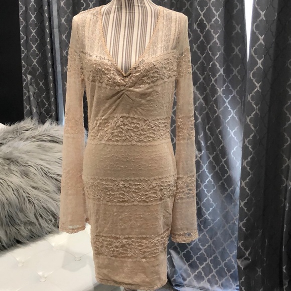 Stunning Dress,Intricate Low back design, Arden B - Picture 2 of 11